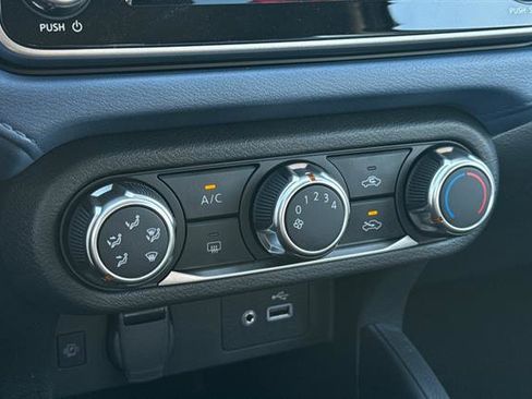 New 2025 Nissan Versa SV image 20