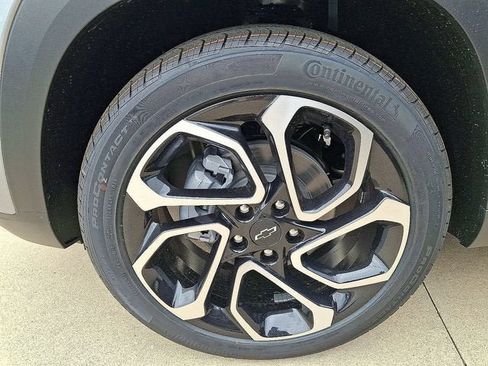 New 2026 Chevrolet Trax RS w/ Driver Confidence Package FWD image 4
