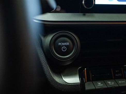 Used 2024 Toyota Prius LE image 17