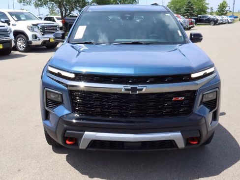 Used 2025 Chevrolet Traverse Z71 w/ Enhanced Driving Package AWD/4WD image 2