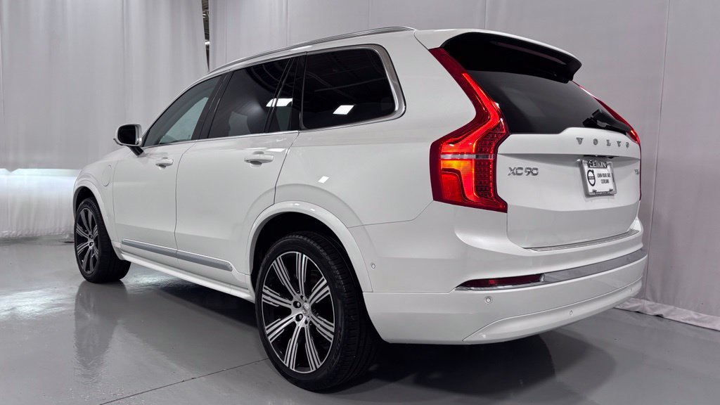 Certified 2025 Volvo XC90 T8 Plus w/ Protection Package Premier AWD/4WD image 8