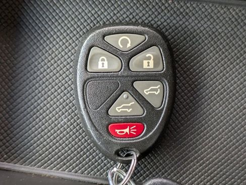 Used 2014 Chevrolet Suburban LTZ image 30