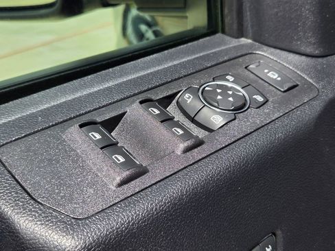 Used 2020 Ford F250 Lariat w/ Lariat Ultimate Package AWD/4WD image 12