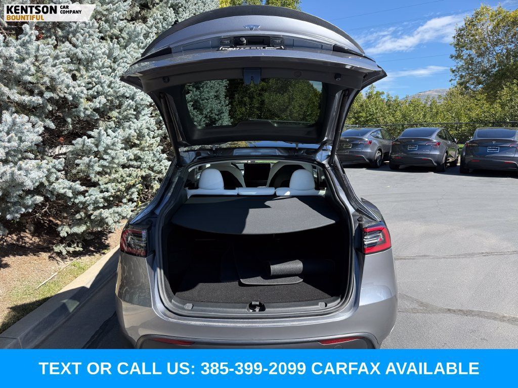 Used 2024 Tesla Model Y Performance AWD/4WD image 32