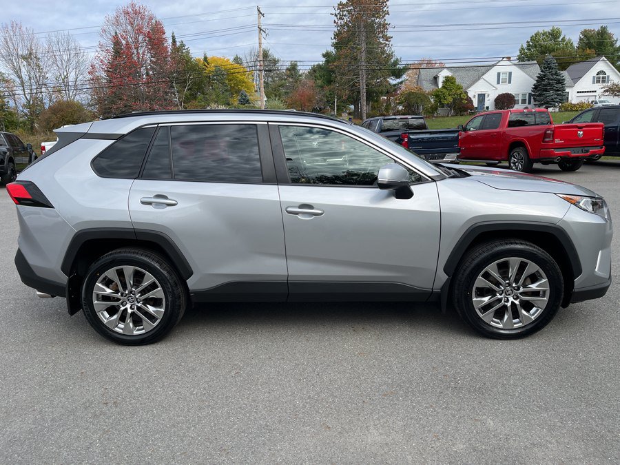 Used 2020 Toyota RAV4 XLE Premium AWD/4WD image 2