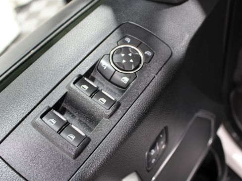 Used 2019 Ford F150 Lariat AWD/4WD image 7