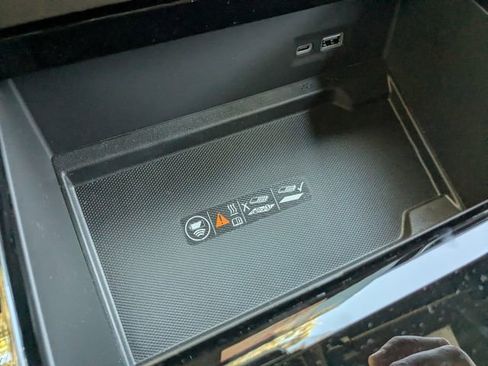 New 2026 GMC Yukon XL Elevation w/ LPO, Floor Liner Package image 27