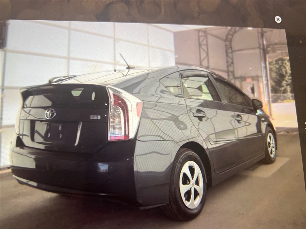 Used 2012 Toyota Prius Three FWD image 2