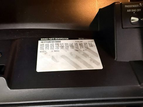 Used 2002 Chevrolet Corvette w/ Preferred Equipment Group2 image 69