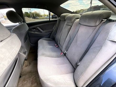 Used 2010 Toyota Camry LE image 18