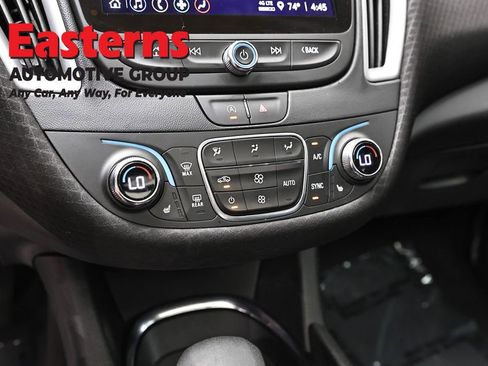 Used 2023 Chevrolet Malibu LT FWD image 19