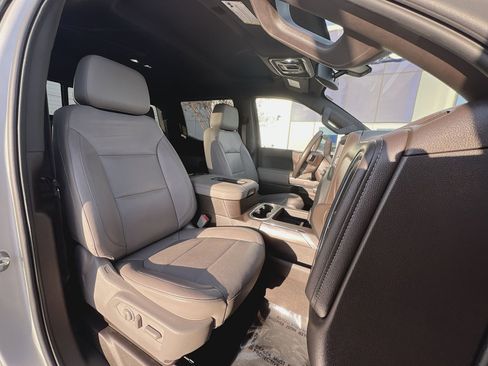 Used 2019 Chevrolet Silverado 1500 LTZ w/ LTZ Plus Package image 24