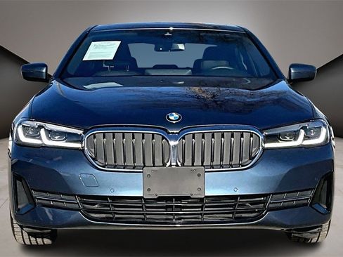 Used 2023 BMW 530i xDrive w/ Premium Package image 3