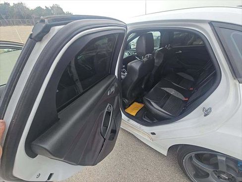 Used 2018 Ford Focus ST w/ Equipment Group 401A image 13