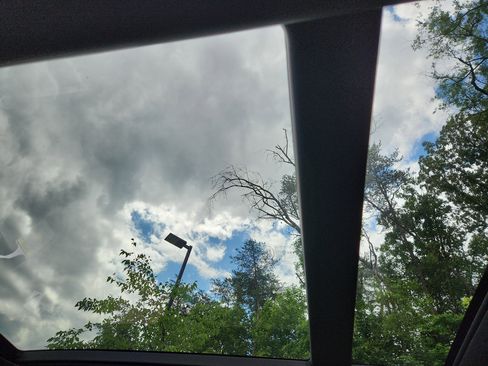 New 2025 Land Rover Defender 110 S image 25