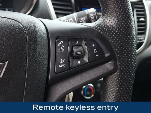 Used 2021 Chevrolet Trax LT AWD/4WD image 8