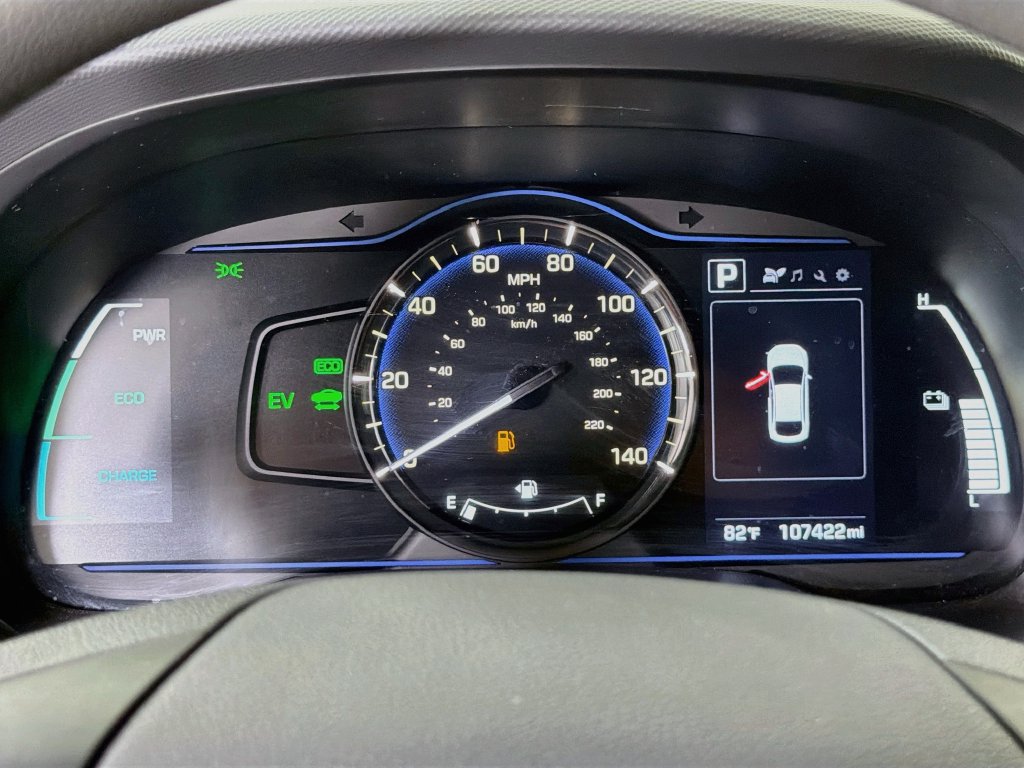 Used 2018 Hyundai Ioniq Blue FWD image 16