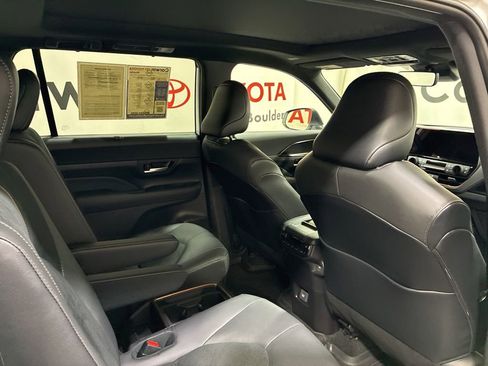 Used 2026 Toyota Grand Highlander AWD Hybrid image 15