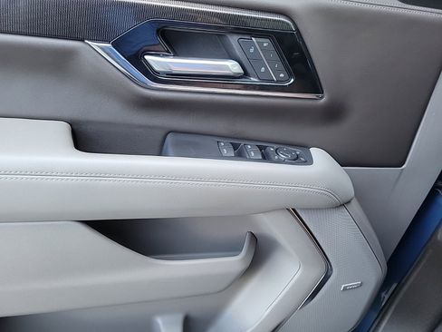 Used 2025 GMC Yukon Elevation w/ Elevation Premium Package image 21