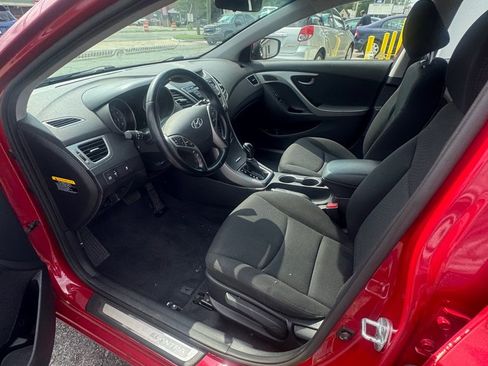 Used 2015 Hyundai Elantra SE w/ Option Group 03 FWD image 14