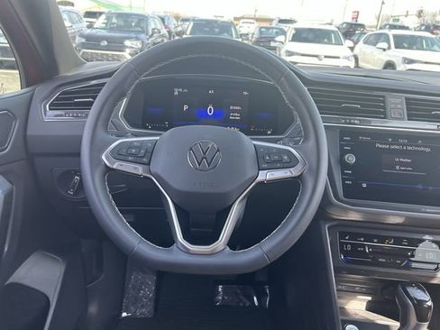 Certified 2023 Volkswagen Tiguan SE AWD/4WD image 10