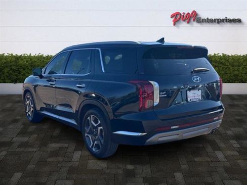 Used 2023 Hyundai Palisade Limited image 3