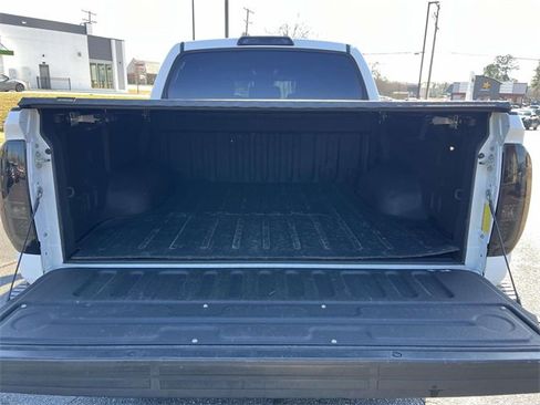 Used 2017 Toyota Tundra SR5 w/ SR5 Upgrade Package image 11