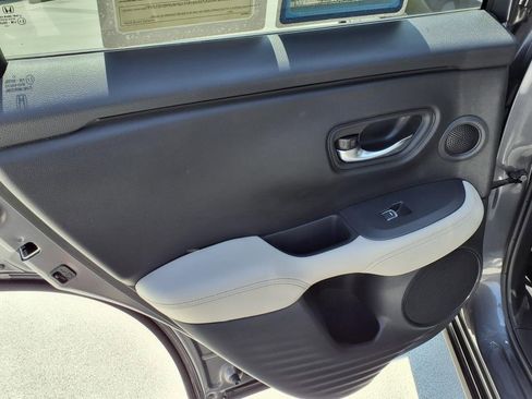 Used 2024 Honda HR-V EX-L image 8