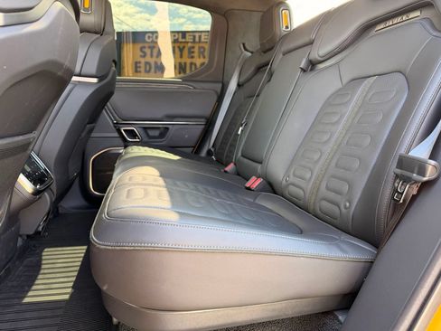 Used 2022 Rivian R1T Adventure AWD/4WD image 14