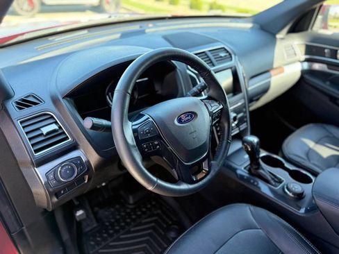 Used 2018 Ford Explorer Limited w/ Equipment Group 301A image 11