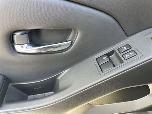 Used 2022 Nissan Frontier SV image 21