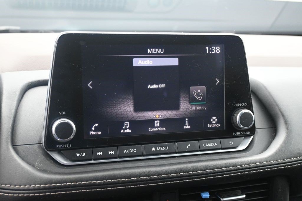 Used 2023 Nissan Rogue S AWD/4WD image 24