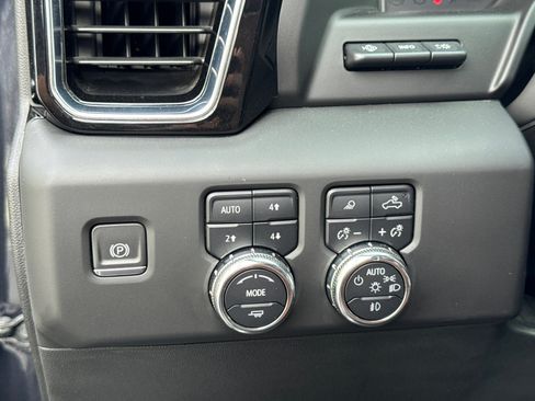 Certified 2023 GMC Sierra 1500 Denali Ultimate AWD/4WD image 33