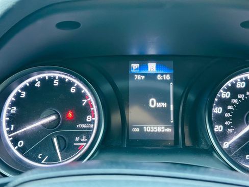 Used 2021 Toyota Camry SE FWD image 17