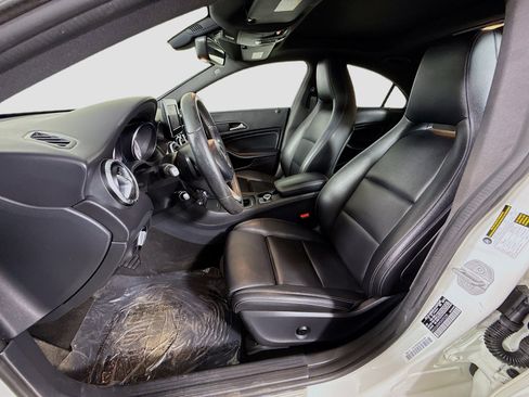 Used 2016 Mercedes-Benz CLA 250 image 22