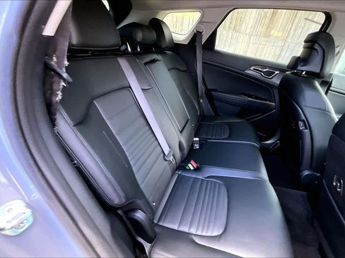 Used 2025 Kia Sportage SX FWD image 20