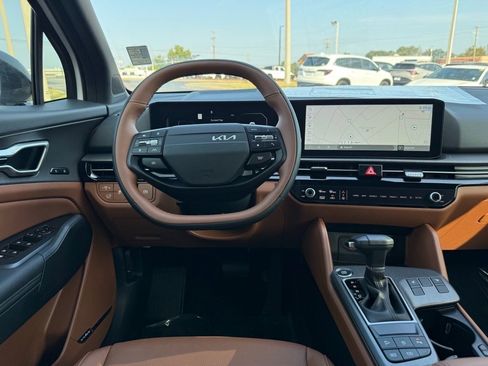 New 2026 Kia Sportage X-Line w/ X-Line Technology Package image 10
