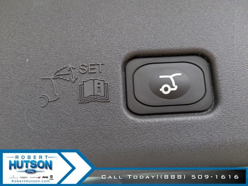 New 2026 Lincoln Nautilus Reserve image 13