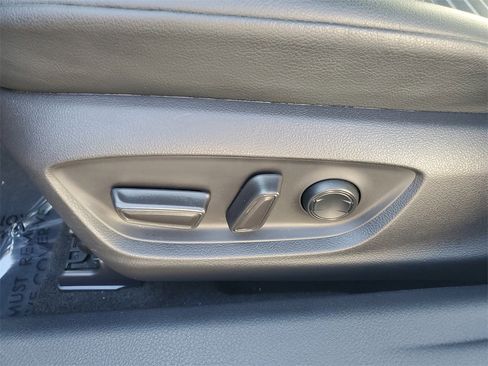 Used 2022 Toyota Camry SE image 21