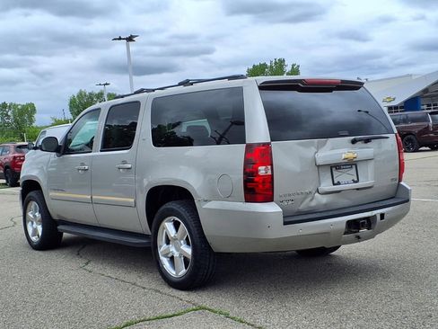 Used 2008 Chevrolet Suburban LT w/ LT Preferred Equipment Group RWD image 7