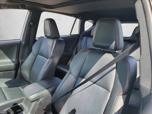 Used 2016 Toyota RAV4 SE w/ Advanced Technology Package image 10