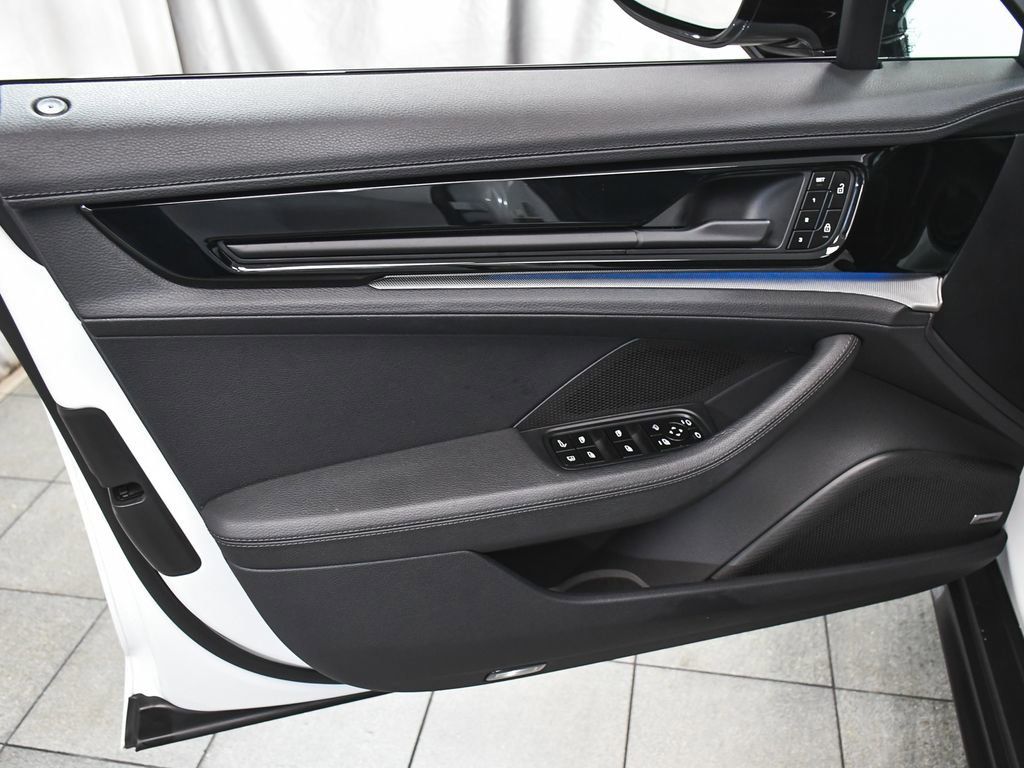 Used 2025 Porsche Panamera 4 E-Hybrid AWD/4WD image 8