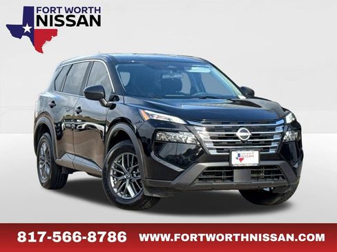 Used 2024 Nissan Rogue S image 1