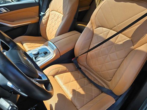 Used 2024 BMW X5 xDrive40i w/ Premium Package AWD/4WD image 21