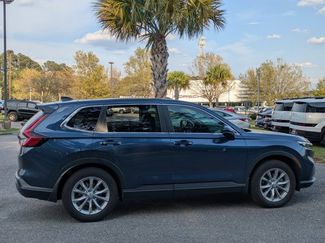 Used 2023 Honda CR-V EX-L video 4