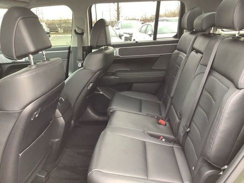 Used 2025 Hyundai Santa Fe Limited image 10