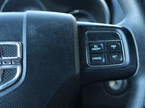 Used 2014 Dodge Avenger SE image 18