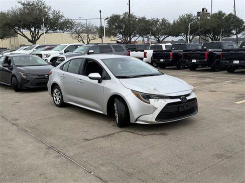 Certified 2023 Toyota Corolla LE image 3