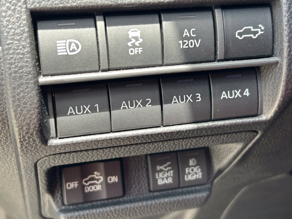 Certified 2025 Toyota Tacoma TRD Pro AWD/4WD image 27