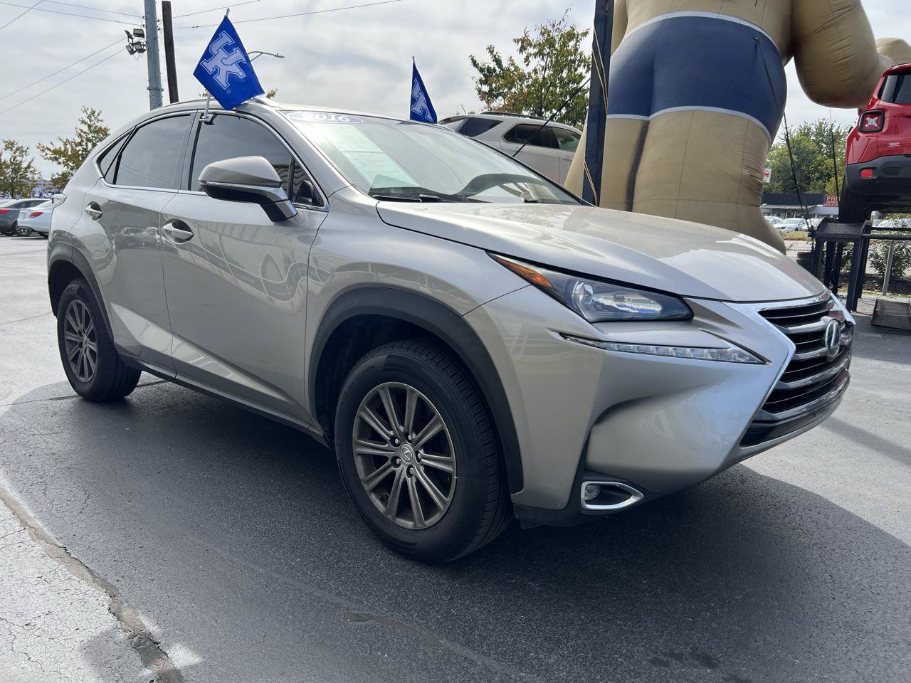 Used 2016 Lexus NX 200t FWD image 8